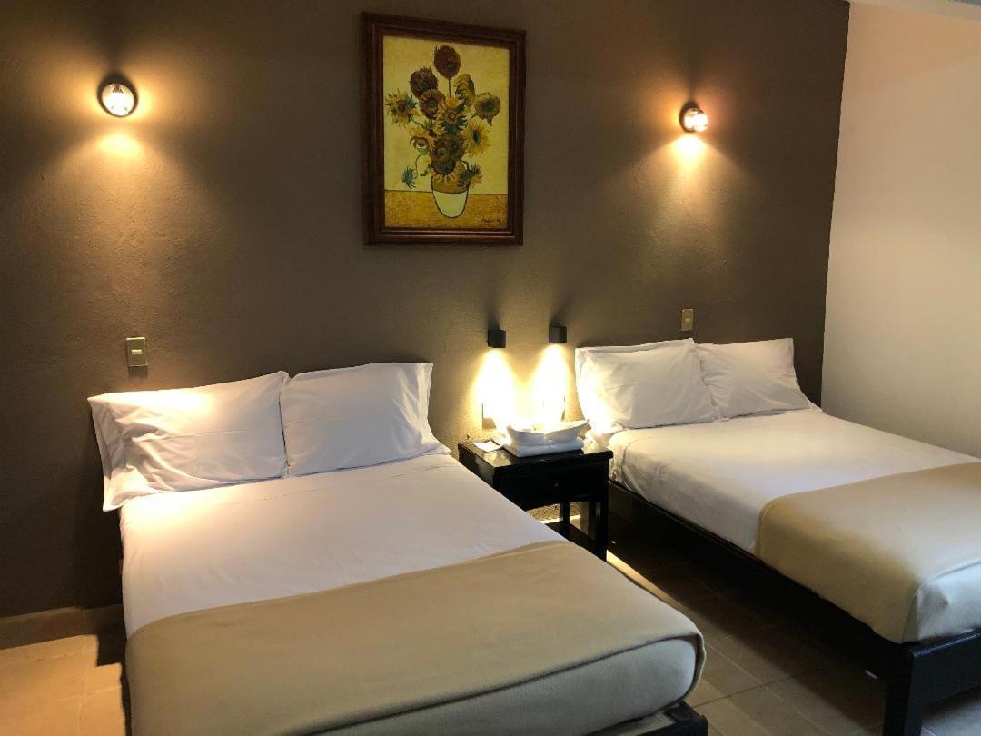 Hostel Inn Сан Мигел де Аленде Екстериор снимка