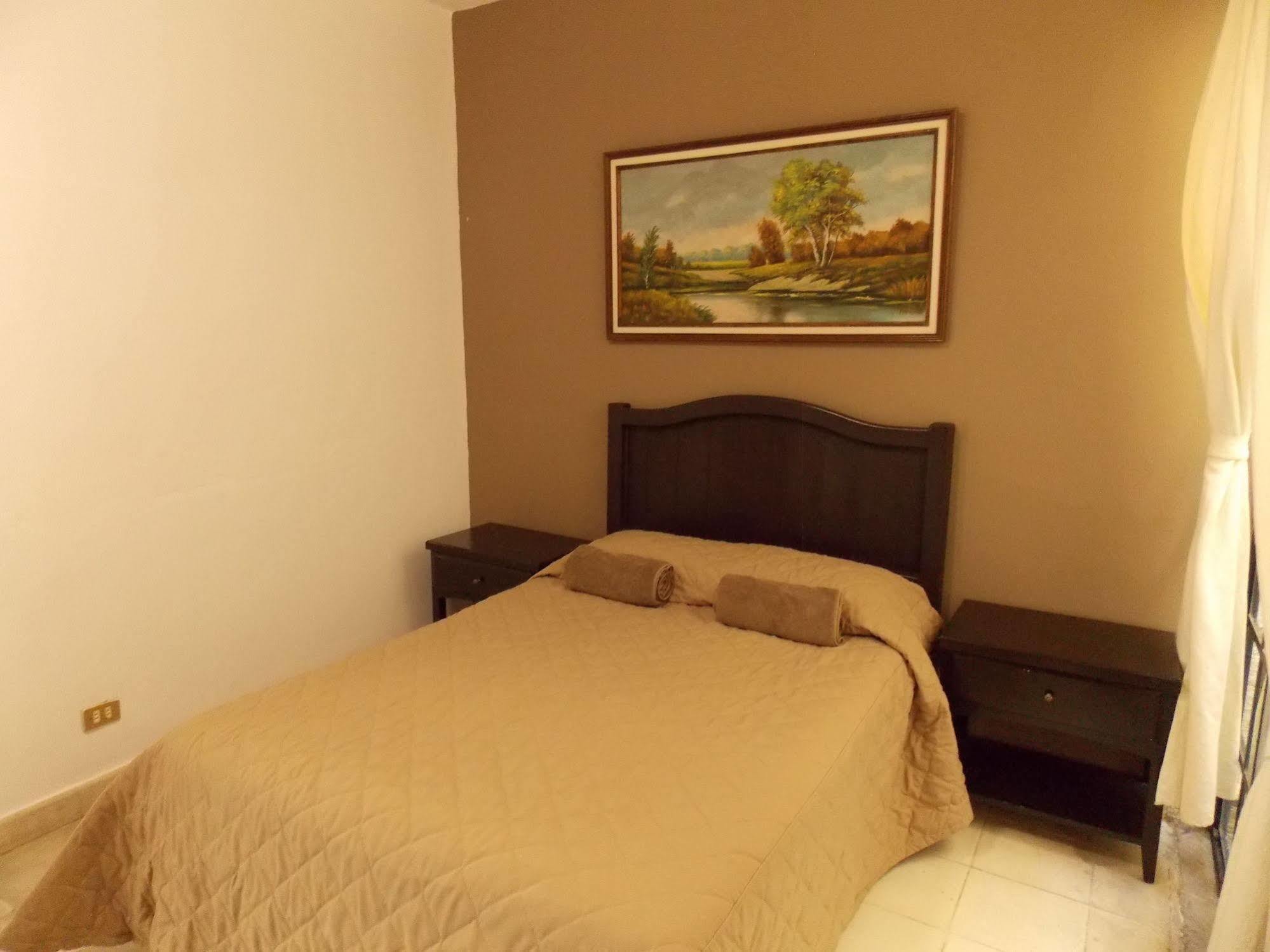Hostel Inn Сан Мигел де Аленде Екстериор снимка
